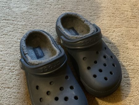 Crocs Classic Fur-lined Clogs Women s 6 For Sale