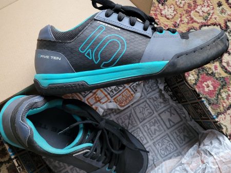 Five Ten Mountain Biking Shoes Women s 8.5W Online now